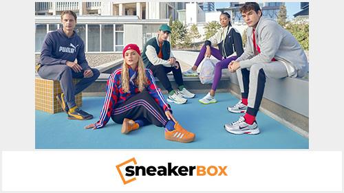 Axess’e özel Sneakerbox’ta peşin fiyatına 6 aya varan taksit!